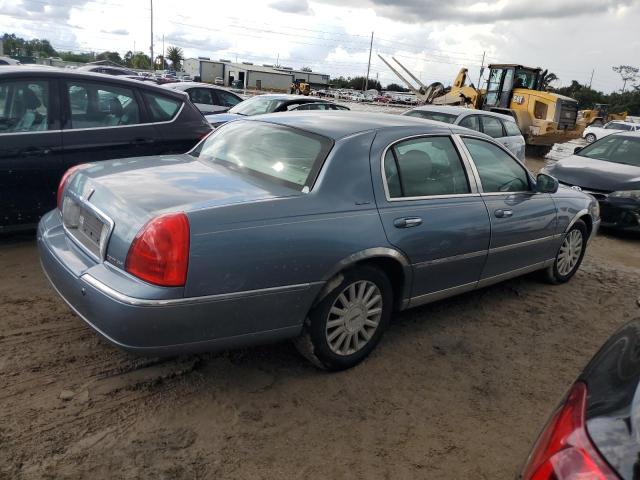 Photo 2 VIN: 1LNHM82WX3Y695550 - LINCOLN TOWN CAR S 