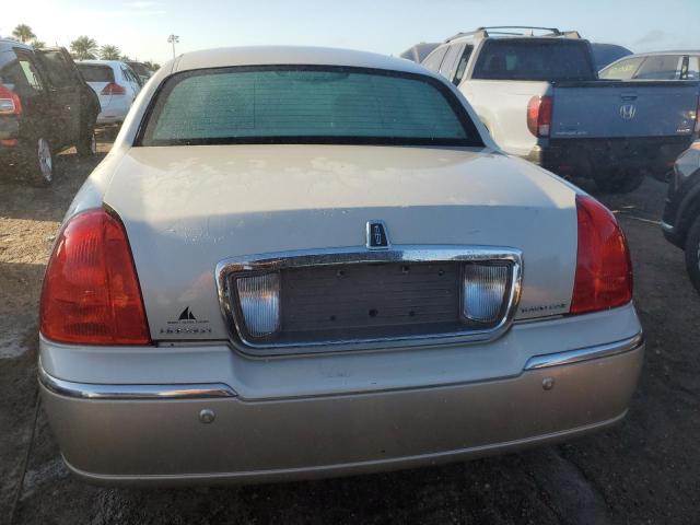 Photo 5 VIN: 1LNHM82WX5Y620625 - LINCOLN TOWN CAR S 