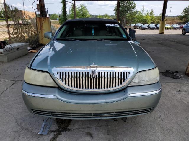 Photo 4 VIN: 1LNHM82WX5Y660610 - LINCOLN TOWNCAR 