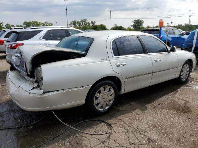 Photo 2 VIN: 1LNHM82WX5Y668612 - LINCOLN TOWN CAR S 