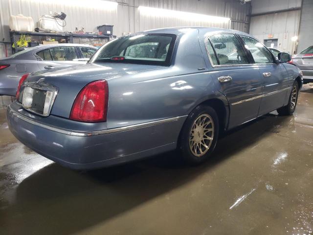 Photo 2 VIN: 1LNHM82WXYY844739 - LINCOLN TOWNCAR 