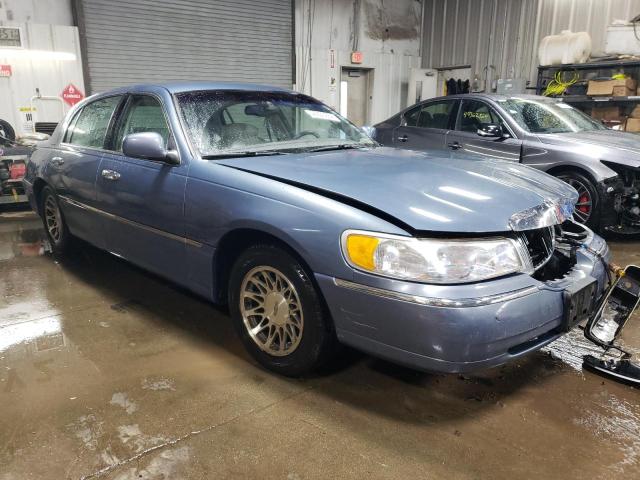 Photo 3 VIN: 1LNHM82WXYY844739 - LINCOLN TOWNCAR 