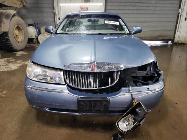 Photo 4 VIN: 1LNHM82WXYY844739 - LINCOLN TOWNCAR 