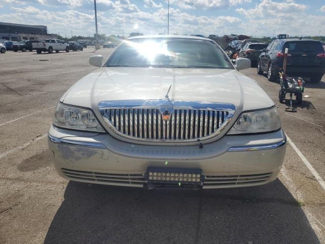 Photo 4 VIN: 1LNHM83V06Y632869 - LINCOLN TOWN CAR D 