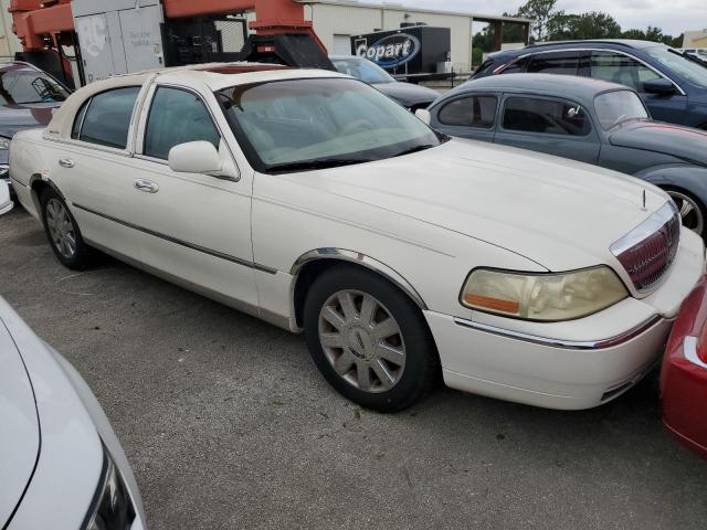 Photo 3 VIN: 1LNHM83V07Y608959 - LINCOLN TOWN CAR D 