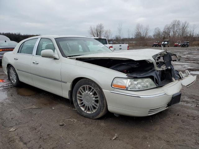 Photo 3 VIN: 1LNHM83V26Y645347 - LINCOLN TOWNCAR 