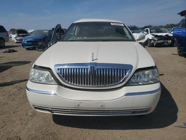 Photo 4 VIN: 1LNHM83V37Y609801 - LINCOLN TOWNCAR 