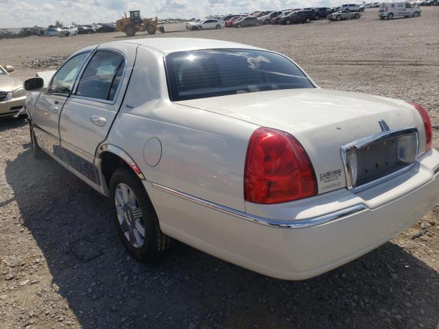 Photo 2 VIN: 1LNHM83V56Y636447 - LINCOLN TOWN CAR D 