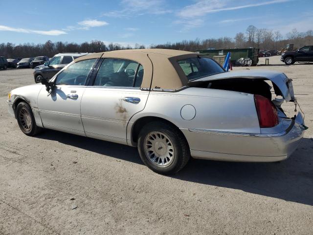 Photo 1 VIN: 1LNHM83W02Y636035 - LINCOLN TOWNCAR 