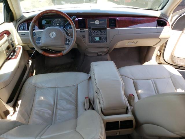 Photo 7 VIN: 1LNHM83W03Y601528 - LINCOLN TOWNCAR 