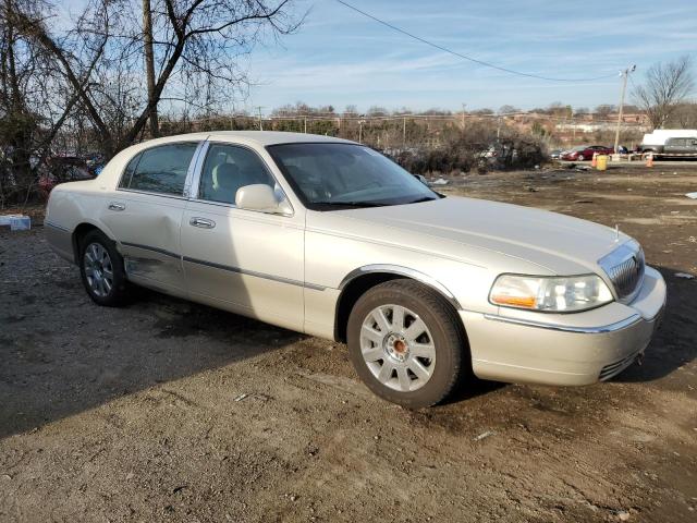 Photo 3 VIN: 1LNHM83W04Y652058 - LINCOLN TOWNCAR 