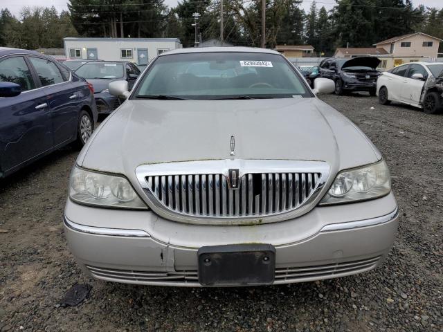 Photo 4 VIN: 1LNHM83W04Y676554 - LINCOLN TOWNCAR 