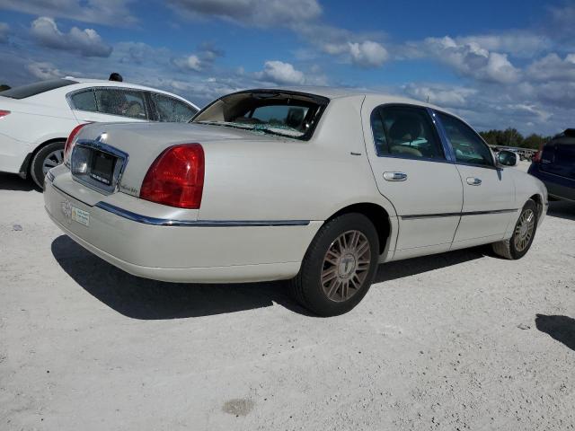 Photo 2 VIN: 1LNHM83W06Y606474 - LINCOLN TOWN CAR D 