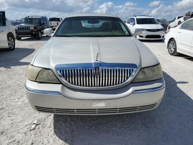 Photo 4 VIN: 1LNHM83W06Y606474 - LINCOLN TOWN CAR D 