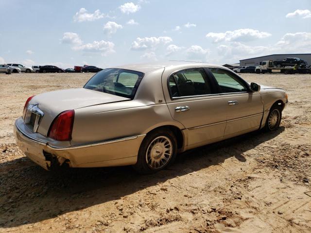 Photo 2 VIN: 1LNHM83W11Y710190 - LINCOLN TOWN CAR C 