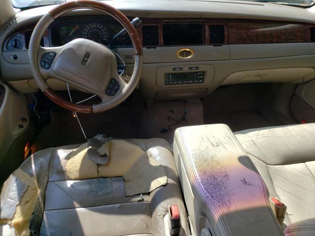 Photo 7 VIN: 1LNHM83W11Y710190 - LINCOLN TOWN CAR C 