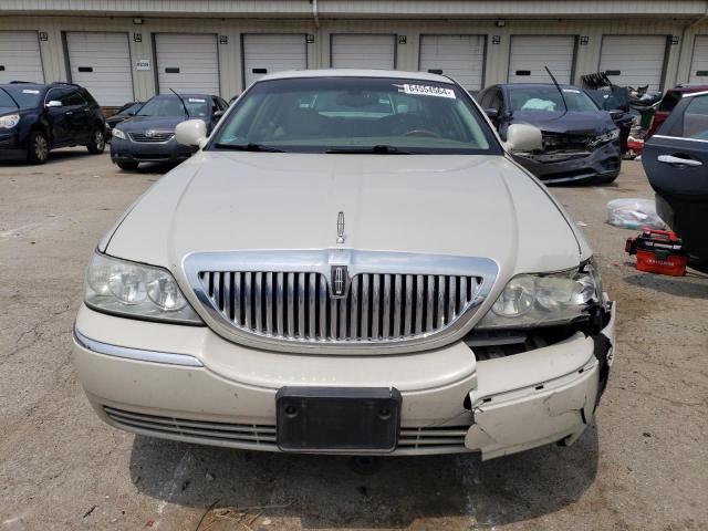 Photo 4 VIN: 1LNHM83W14Y615729 - LINCOLN TOWNCAR 