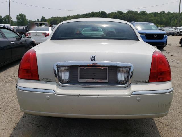 Photo 5 VIN: 1LNHM83W14Y615729 - LINCOLN TOWNCAR 