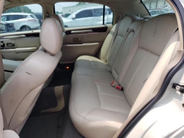 Photo 9 VIN: 1LNHM83W14Y615729 - LINCOLN TOWNCAR 