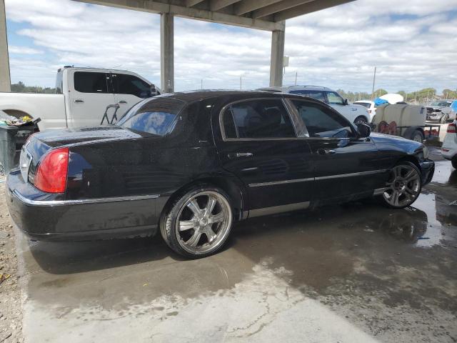 Photo 2 VIN: 1LNHM83W23Y608593 - LINCOLN TOWNCAR 