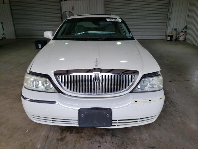 Photo 4 VIN: 1LNHM83W24Y659240 - LINCOLN TOWNCAR 