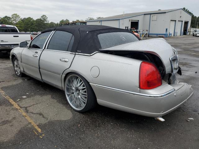 Photo 1 VIN: 1LNHM83W24Y662042 - LINCOLN TOWN CAR U 