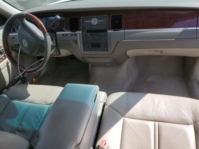 Photo 7 VIN: 1LNHM83W24Y670755 - LINCOLN TOWN CAR U 