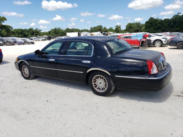 Photo 1 VIN: 1LNHM83W2YY865535 - LINCOLN TOWNCAR 