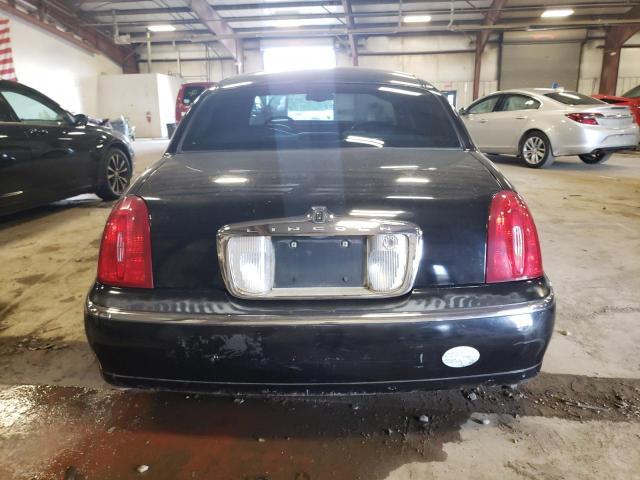 Photo 5 VIN: 1LNHM83W2YY880617 - LINCOLN TOWN CAR C 