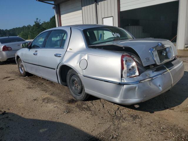 Photo 1 VIN: 1LNHM83W31Y703211 - LINCOLN TOWN CAR C 