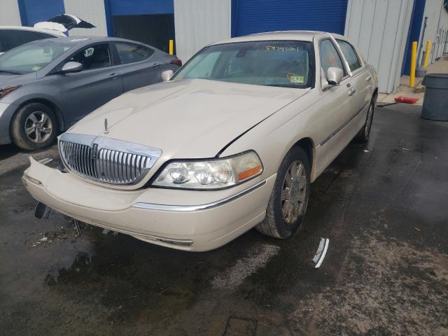 Photo 1 VIN: 1LNHM83W33Y615570 - LINCOLN TOWN CAR C 