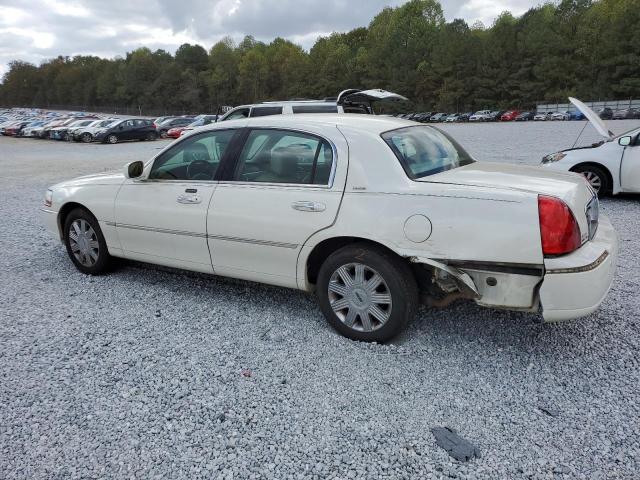 Photo 1 VIN: 1LNHM83W34Y688374 - LINCOLN TOWN CAR U 