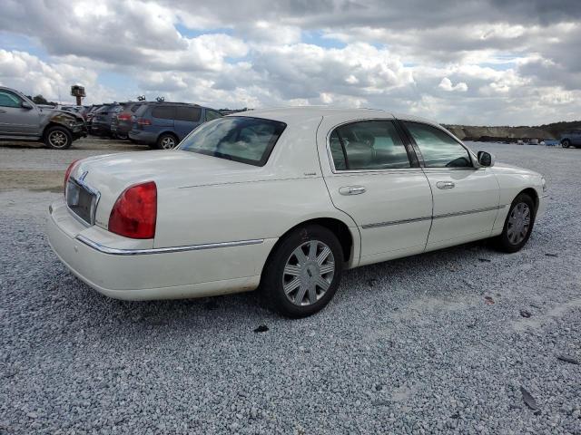 Photo 2 VIN: 1LNHM83W34Y688374 - LINCOLN TOWN CAR U 