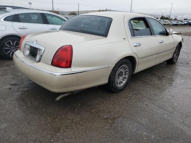 Photo 2 VIN: 1LNHM83W3XY620581 - LINCOLN TOWNCAR 