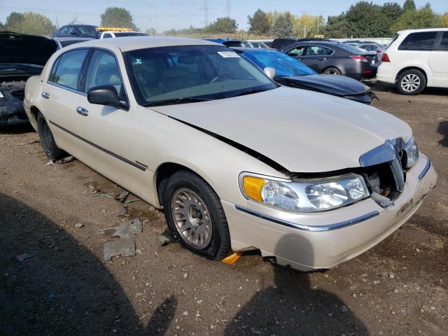 Photo 3 VIN: 1LNHM83W42Y616578 - LINCOLN TOWN CAR C 