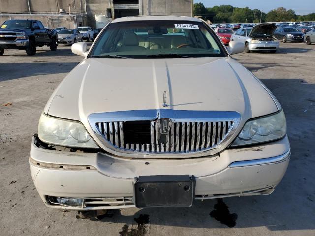 Photo 4 VIN: 1LNHM83W43Y644558 - LINCOLN TOWN CAR C 