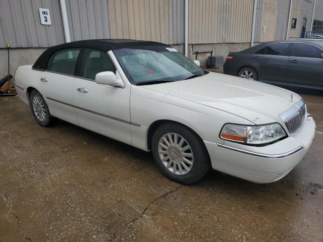 Photo 3 VIN: 1LNHM83W44Y634596 - LINCOLN TOWNCAR 