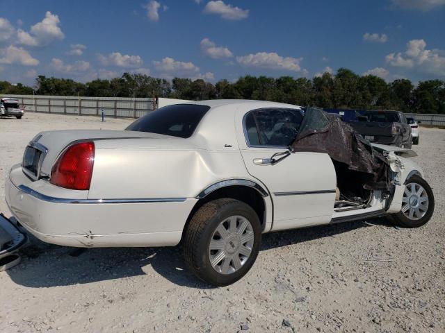 Photo 2 VIN: 1LNHM83W53Y616042 - LINCOLN TOWN CAR C 