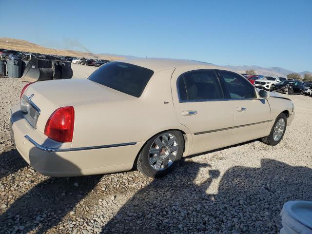 Photo 2 VIN: 1LNHM83W53Y683451 - LINCOLN TOWN CAR C 