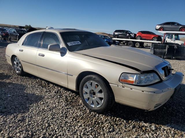 Photo 3 VIN: 1LNHM83W53Y683451 - LINCOLN TOWN CAR C 