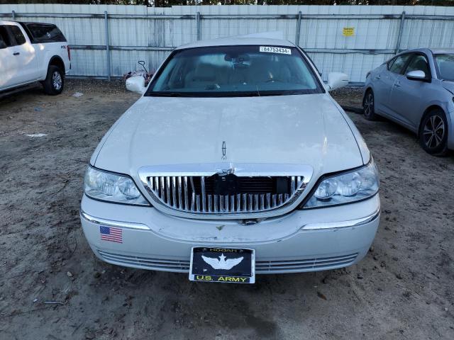 Photo 4 VIN: 1LNHM83W54Y631089 - LINCOLN TOWN CAR U 