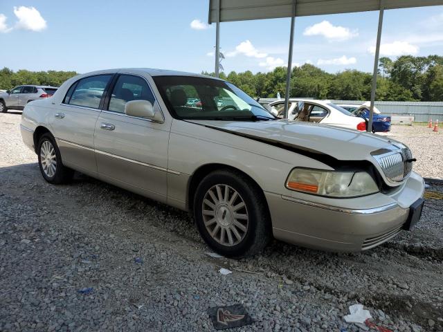 Photo 3 VIN: 1LNHM83W54Y674802 - LINCOLN TOWNCAR 