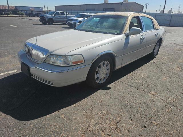 Photo 1 VIN: 1LNHM83W54Y682611 - LINCOLN TOWNCAR 