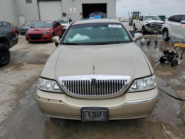 Photo 4 VIN: 1LNHM83W54Y684682 - LINCOLN TOWNCAR 