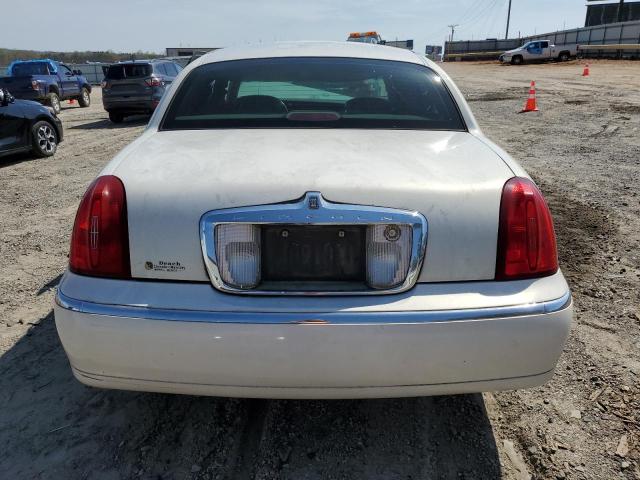 Photo 5 VIN: 1LNHM83W61Y625877 - LINCOLN TOWNCAR 