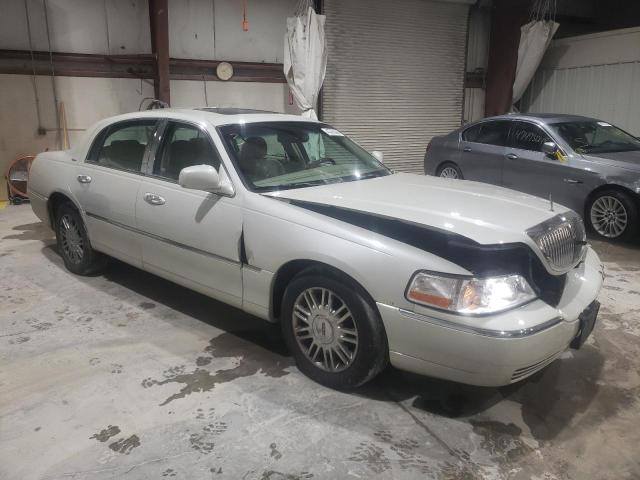 Photo 3 VIN: 1LNHM83W66Y615972 - LINCOLN TOWNCAR 