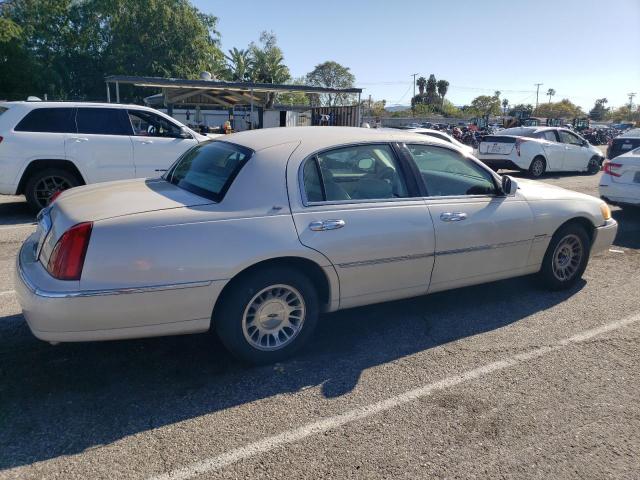 Photo 2 VIN: 1LNHM83W6XY614113 - LINCOLN TOWNCAR 