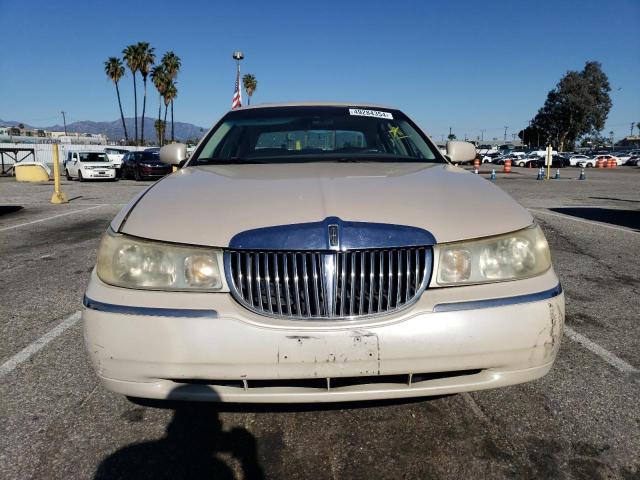 Photo 4 VIN: 1LNHM83W6XY614113 - LINCOLN TOWNCAR 