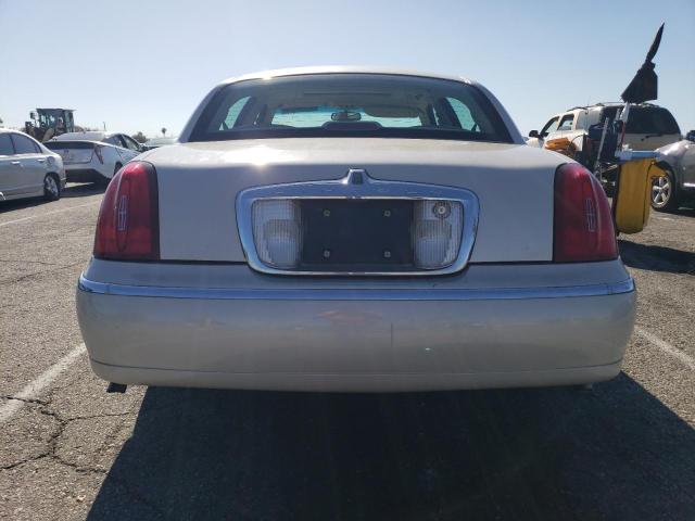 Photo 5 VIN: 1LNHM83W6XY614113 - LINCOLN TOWNCAR 