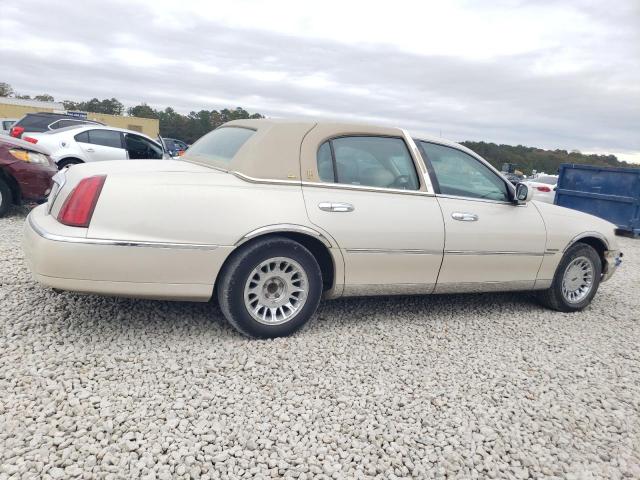 Photo 2 VIN: 1LNHM83W72Y623637 - LINCOLN TOWN CAR C 